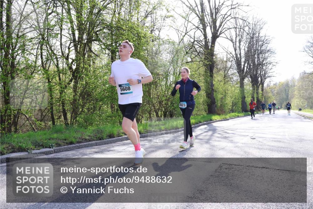 12.04.2026 - 45. Internationalen Wilhelmsburger Insellauf Yannick Fuchs http://msf.ph/oto/9488632 12.04.2026 10:40:02 Laufen 5608, 3923 meine-sportfotos.de