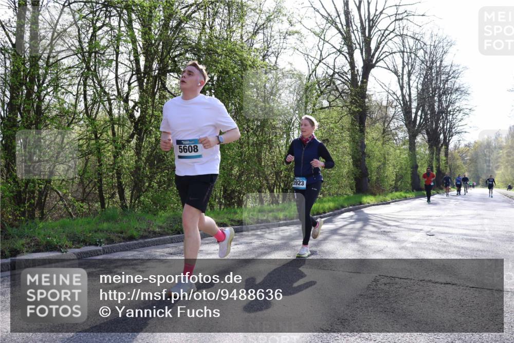 12.04.2026 - 45. Internationalen Wilhelmsburger Insellauf Yannick Fuchs http://msf.ph/oto/9488636 12.04.2026 10:40:02 Laufen 5608, 3923 meine-sportfotos.de