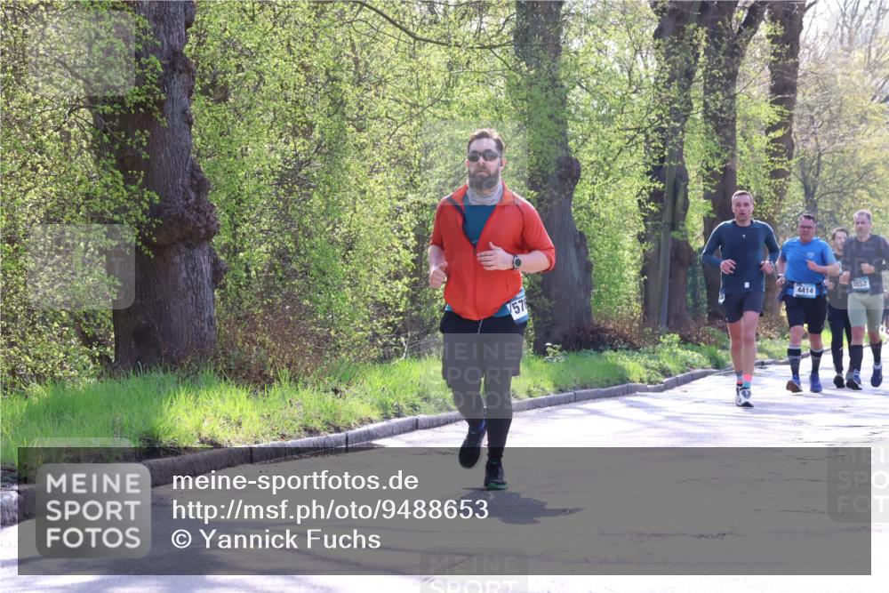 12.04.2026 - 45. Internationalen Wilhelmsburger Insellauf Yannick Fuchs http://msf.ph/oto/9488653 12.04.2026 10:40:04 Laufen 576, 4414, 3852 meine-sportfotos.de