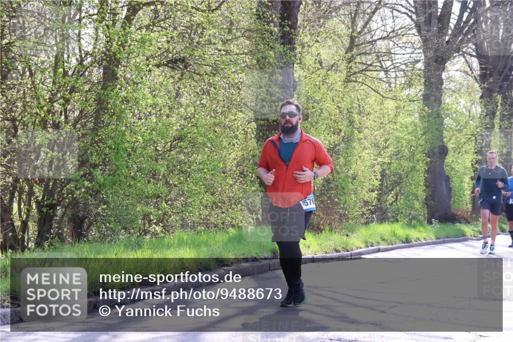 12.04.2026 - 45. Internationalen Wilhelmsburger Insellauf Yannick Fuchs http://msf.ph/oto/9488673 12.04.2026 10:40:06 Laufen 1576 meine-sportfotos.de