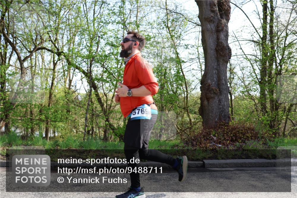 12.04.2026 - 45. Internationalen Wilhelmsburger Insellauf Yannick Fuchs http://msf.ph/oto/9488711 12.04.2026 10:40:10 Laufen 5769 meine-sportfotos.de