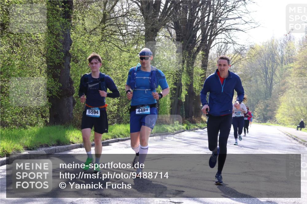 12.04.2026 - 45. Internationalen Wilhelmsburger Insellauf Yannick Fuchs http://msf.ph/oto/9488714 12.04.2026 10:34:17 Laufen 5594, 4481, 3408, 772 meine-sportfotos.de