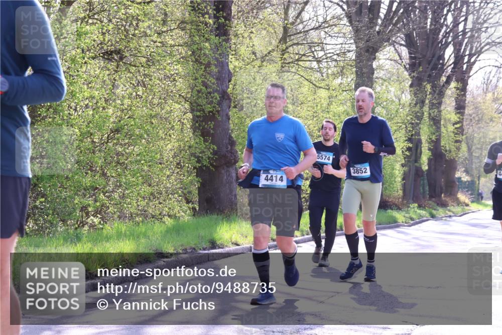 12.04.2026 - 45. Internationalen Wilhelmsburger Insellauf Yannick Fuchs http://msf.ph/oto/9488735 12.04.2026 10:40:13 Laufen 4414, 5574, 3852, 4 meine-sportfotos.de