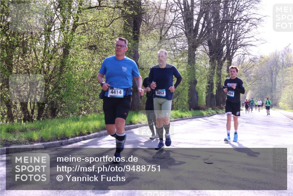 12.04.2026 - 45. Internationalen Wilhelmsburger Insellauf Yannick Fuchs http://msf.ph/oto/9488751 12.04.2026 10:40:14 Laufen 4414, 3852, 4494 meine-sportfotos.de