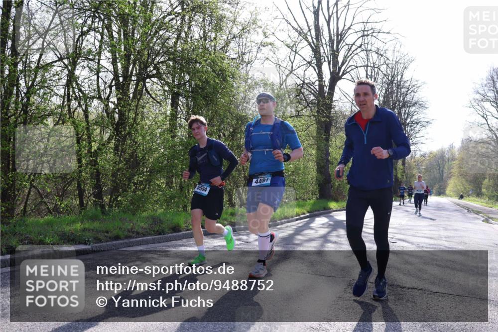 12.04.2026 - 45. Internationalen Wilhelmsburger Insellauf Yannick Fuchs http://msf.ph/oto/9488752 12.04.2026 10:34:19 Laufen 5594, 4491 meine-sportfotos.de