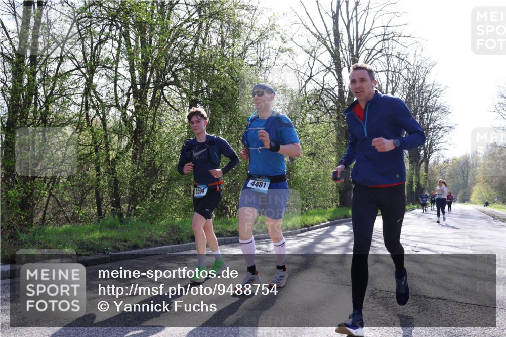 12.04.2026 - 45. Internationalen Wilhelmsburger Insellauf Yannick Fuchs http://msf.ph/oto/9488754 12.04.2026 10:34:20 Laufen 5594, 4481 meine-sportfotos.de