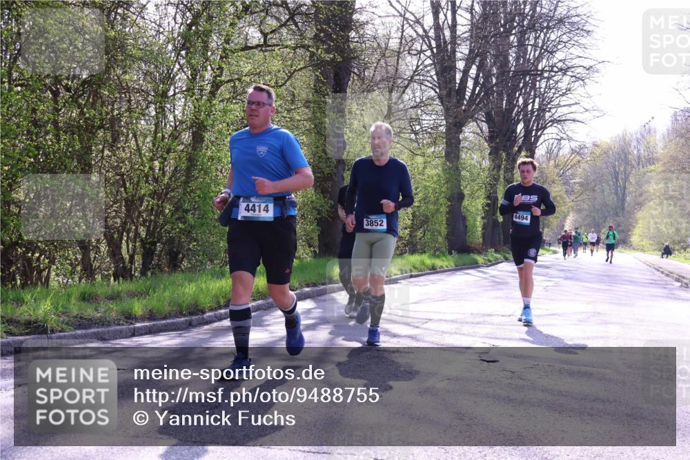 12.04.2026 - 45. Internationalen Wilhelmsburger Insellauf Yannick Fuchs http://msf.ph/oto/9488755 12.04.2026 10:40:14 Laufen 4414, 3852, 4494 meine-sportfotos.de