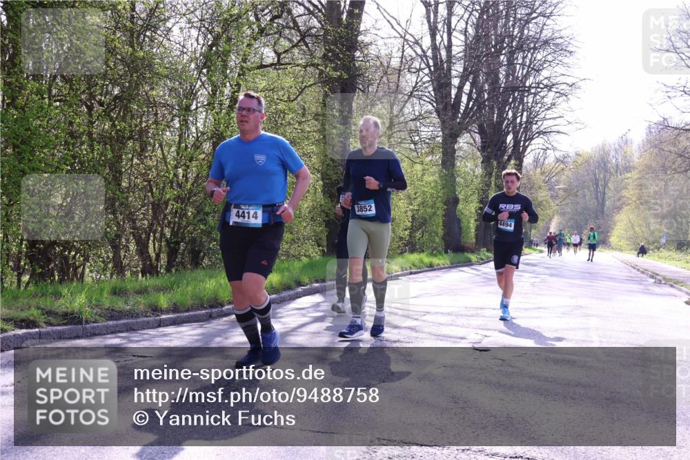 12.04.2026 - 45. Internationalen Wilhelmsburger Insellauf Yannick Fuchs http://msf.ph/oto/9488758 12.04.2026 10:40:14 Laufen 3852, 4494, 4414 meine-sportfotos.de