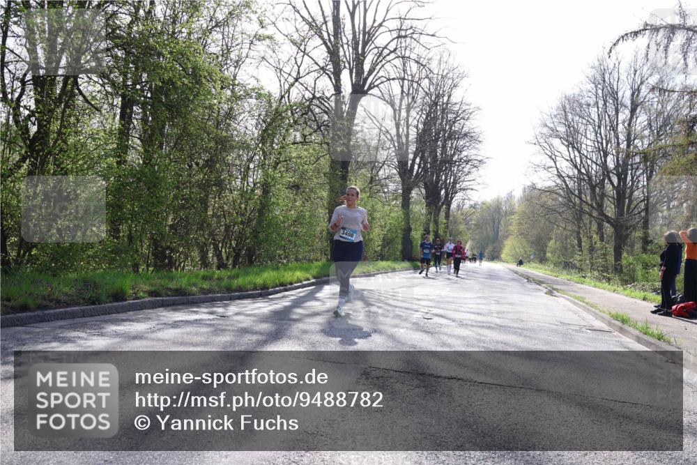 12.04.2026 - 45. Internationalen Wilhelmsburger Insellauf Yannick Fuchs http://msf.ph/oto/9488782 12.04.2026 10:34:23 Laufen 3408 meine-sportfotos.de