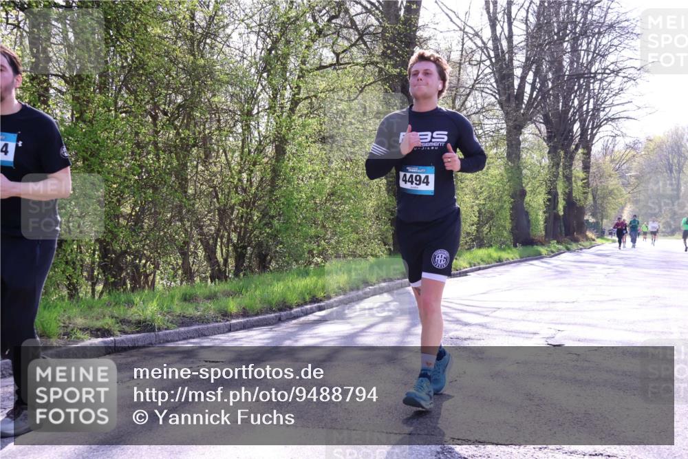 12.04.2026 - 45. Internationalen Wilhelmsburger Insellauf Yannick Fuchs http://msf.ph/oto/9488794 12.04.2026 10:40:17 Laufen 4, 4494 meine-sportfotos.de