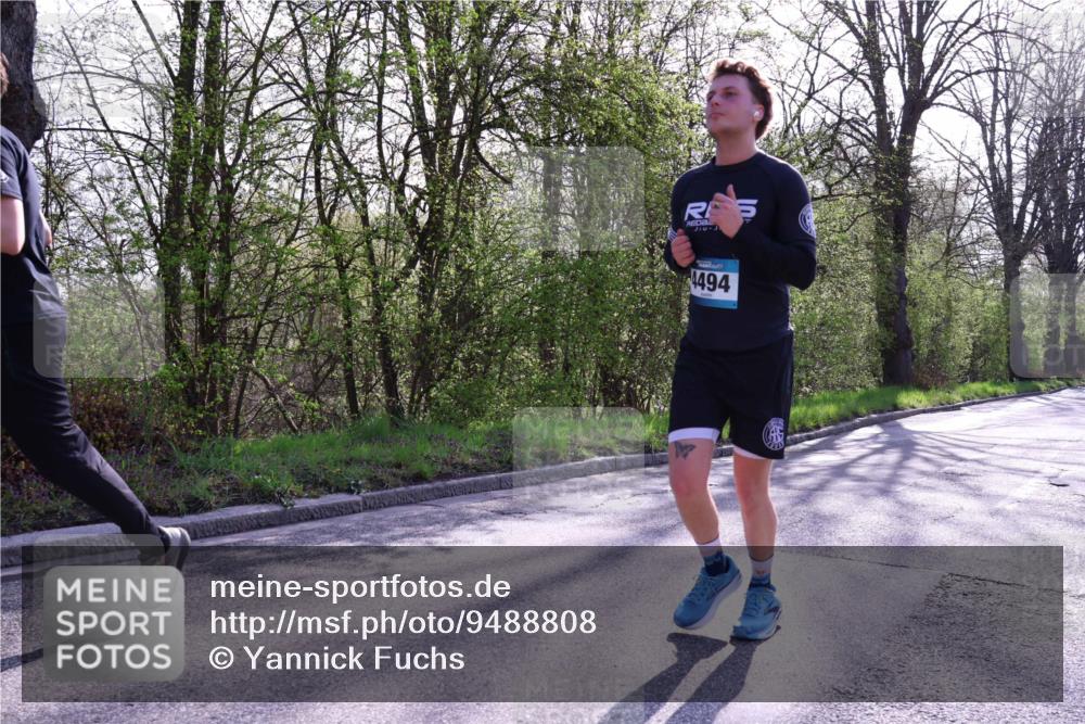 12.04.2026 - 45. Internationalen Wilhelmsburger Insellauf Yannick Fuchs http://msf.ph/oto/9488808 12.04.2026 10:40:18 Laufen 2114, 3, 4494 meine-sportfotos.de