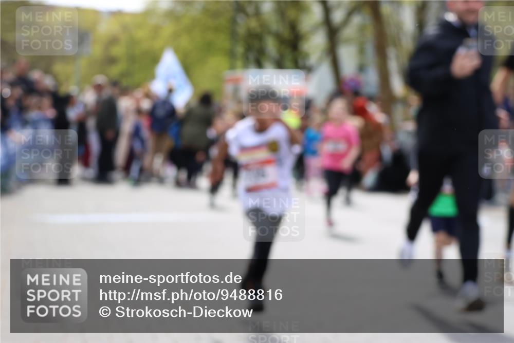 12.04.2026 - 45. Internationalen Wilhelmsburger Insellauf Strokosch-Dieckow http://msf.ph/oto/9488816 12.04.2026 14:09:39 Ziel 1501, 249, 1059, 1516, 94, 921, 251, 945, 934, 212, 735, 190, 240, 1520, 206, 908, 776, 172, 183, 196, 449, 772 meine-sportfotos.de