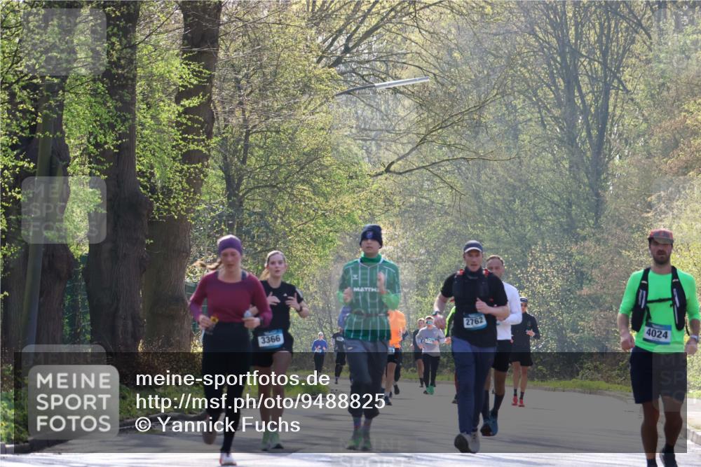 12.04.2026 - 45. Internationalen Wilhelmsburger Insellauf Yannick Fuchs http://msf.ph/oto/9488825 12.04.2026 10:40:23 Laufen 3366, 2762, 4024 meine-sportfotos.de