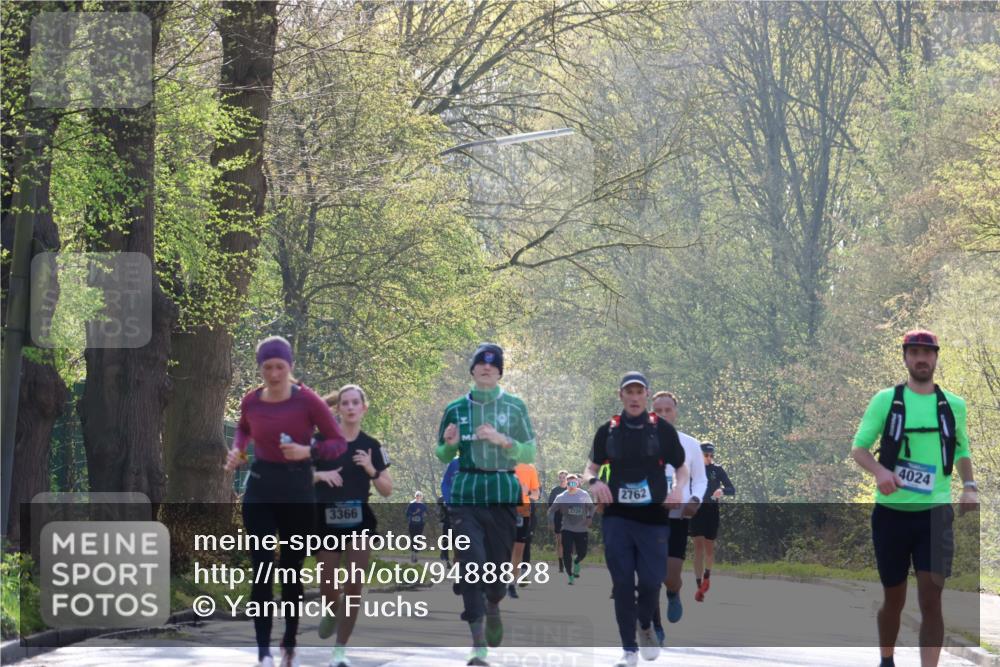 12.04.2026 - 45. Internationalen Wilhelmsburger Insellauf Yannick Fuchs http://msf.ph/oto/9488828 12.04.2026 10:40:23 Laufen 3366, 2729, 2762, 4024 meine-sportfotos.de