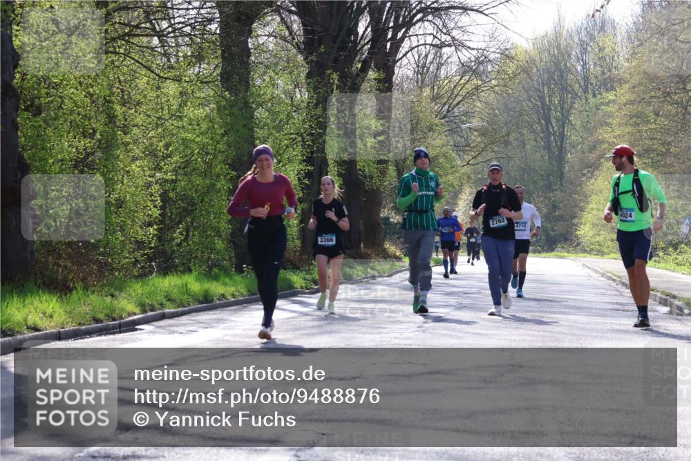 12.04.2026 - 45. Internationalen Wilhelmsburger Insellauf Yannick Fuchs http://msf.ph/oto/9488876 12.04.2026 10:40:28 Laufen 3366, 2762, 4710, 4024 meine-sportfotos.de