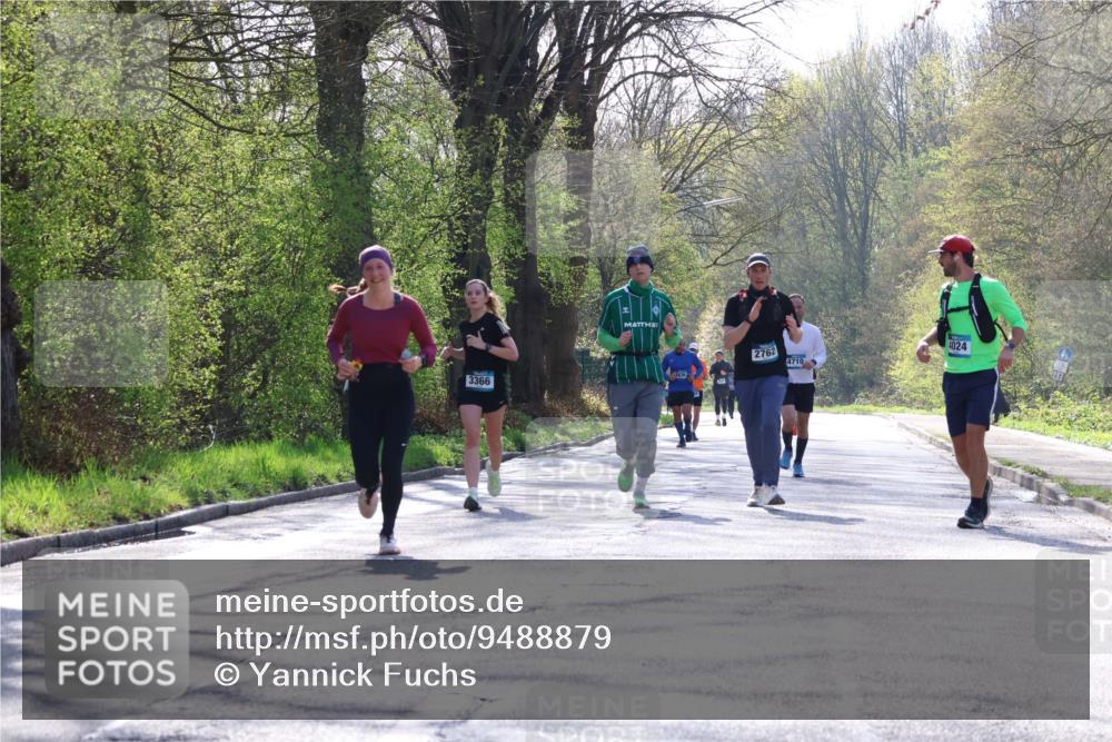 12.04.2026 - 45. Internationalen Wilhelmsburger Insellauf Yannick Fuchs http://msf.ph/oto/9488879 12.04.2026 10:40:28 Laufen 2762, 3366, 4710, 4024 meine-sportfotos.de