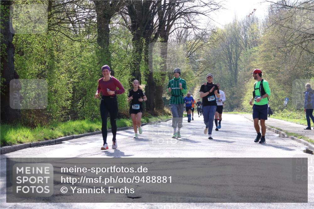 12.04.2026 - 45. Internationalen Wilhelmsburger Insellauf Yannick Fuchs http://msf.ph/oto/9488881 12.04.2026 10:40:28 Laufen 3366, 2762, 71 meine-sportfotos.de
