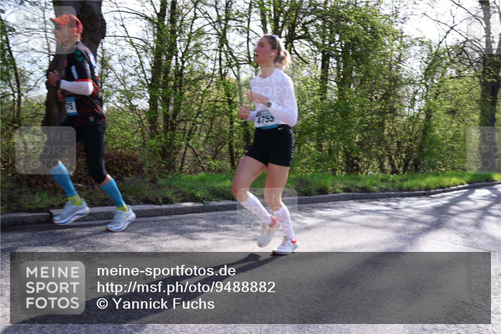 12.04.2026 - 45. Internationalen Wilhelmsburger Insellauf Yannick Fuchs http://msf.ph/oto/9488882 12.04.2026 10:34:31 Laufen 4755 meine-sportfotos.de