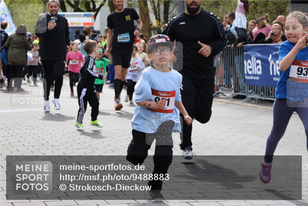 12.04.2026 - 45. Internationalen Wilhelmsburger Insellauf Strokosch-Dieckow http://msf.ph/oto/9488883 12.04.2026 14:09:37 Ziel 541, 1501, 249, 1059, 1516, 94, 921, 251, 945, 934, 212, 735, 190, 240, 1520, 206 meine-sportfotos.de