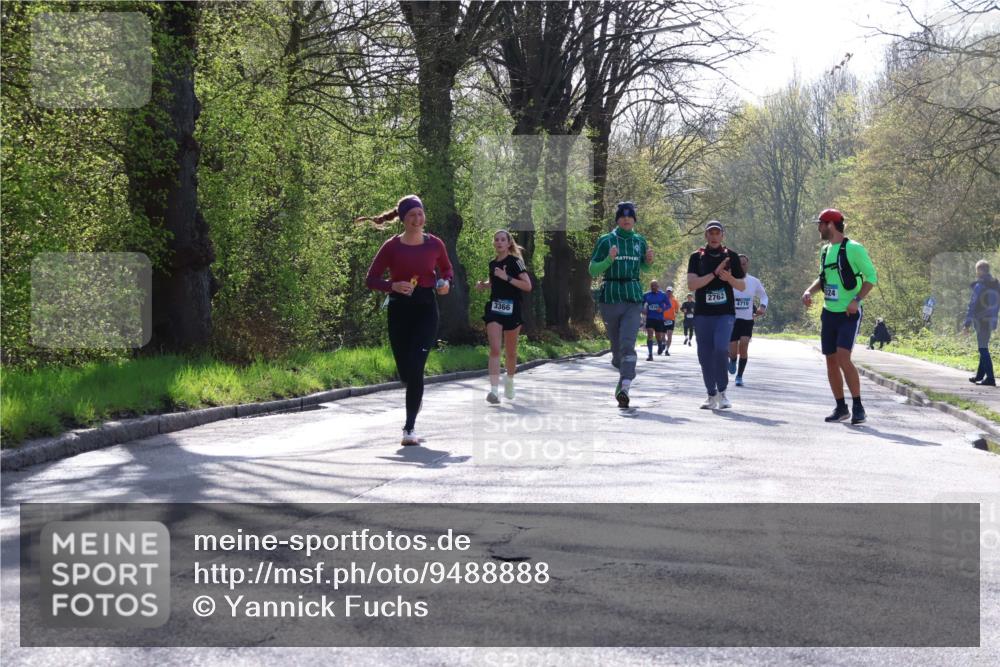 12.04.2026 - 45. Internationalen Wilhelmsburger Insellauf Yannick Fuchs http://msf.ph/oto/9488888 12.04.2026 10:40:29 Laufen 3366, 2762, 4710, 024 meine-sportfotos.de