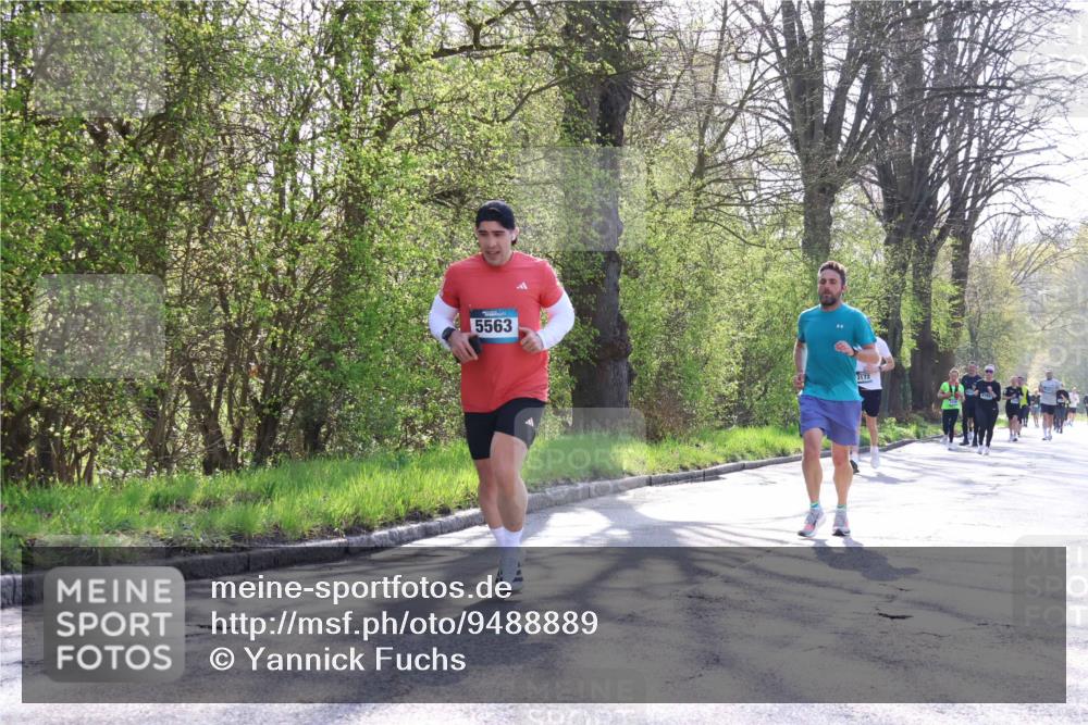 12.04.2026 - 45. Internationalen Wilhelmsburger Insellauf Yannick Fuchs http://msf.ph/oto/9488889 12.04.2026 10:34:38 Laufen 5563, 3172 meine-sportfotos.de