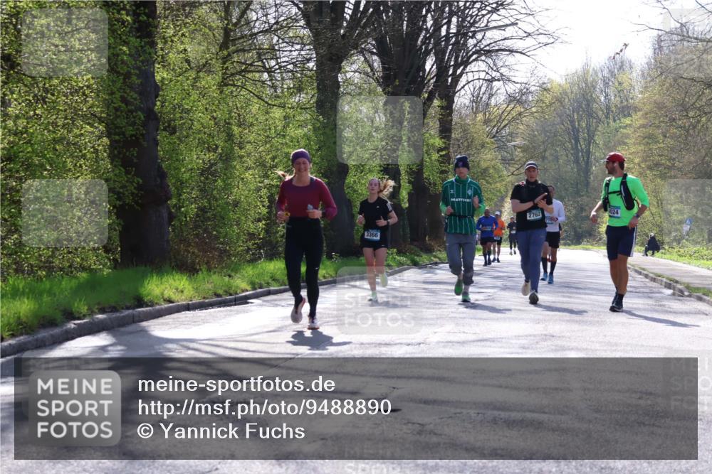 12.04.2026 - 45. Internationalen Wilhelmsburger Insellauf Yannick Fuchs http://msf.ph/oto/9488890 12.04.2026 10:40:29 Laufen 3366, 2762, 4024 meine-sportfotos.de