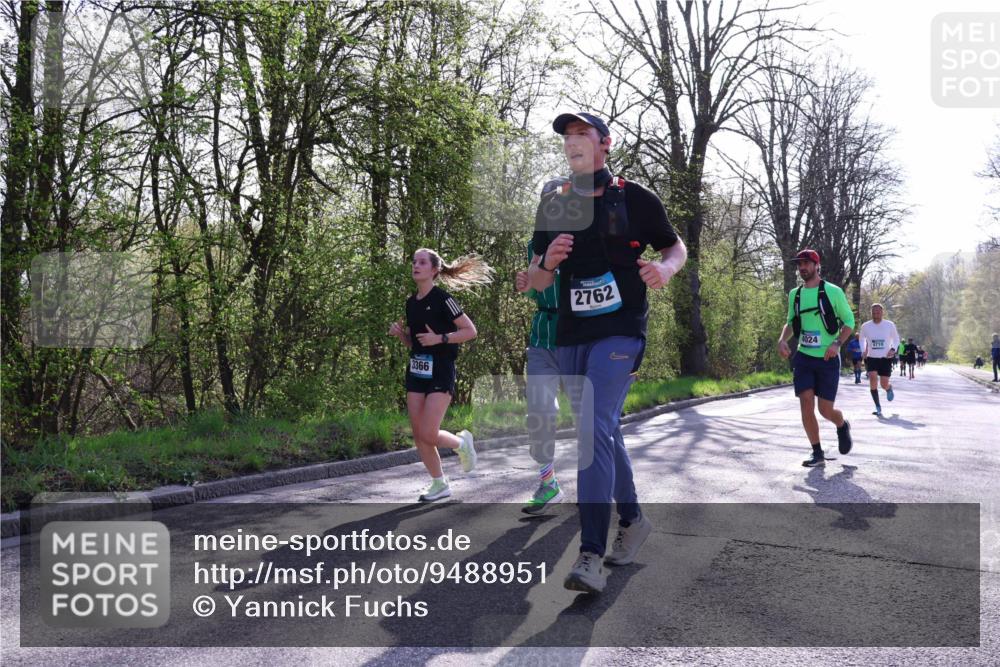 12.04.2026 - 45. Internationalen Wilhelmsburger Insellauf Yannick Fuchs http://msf.ph/oto/9488951 12.04.2026 10:40:34 Laufen 3366, 2762, 4024, 710 meine-sportfotos.de