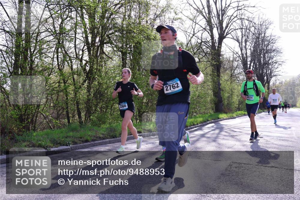 12.04.2026 - 45. Internationalen Wilhelmsburger Insellauf Yannick Fuchs http://msf.ph/oto/9488953 12.04.2026 10:40:34 Laufen 3366, 2762, 4024, 4710 meine-sportfotos.de