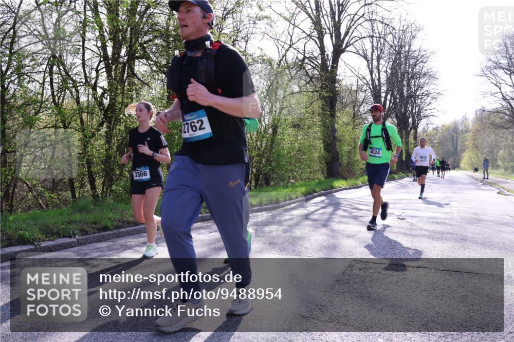 12.04.2026 - 45. Internationalen Wilhelmsburger Insellauf Yannick Fuchs http://msf.ph/oto/9488954 12.04.2026 10:40:34 Laufen 3366, 2762, 4024, 4710 meine-sportfotos.de
