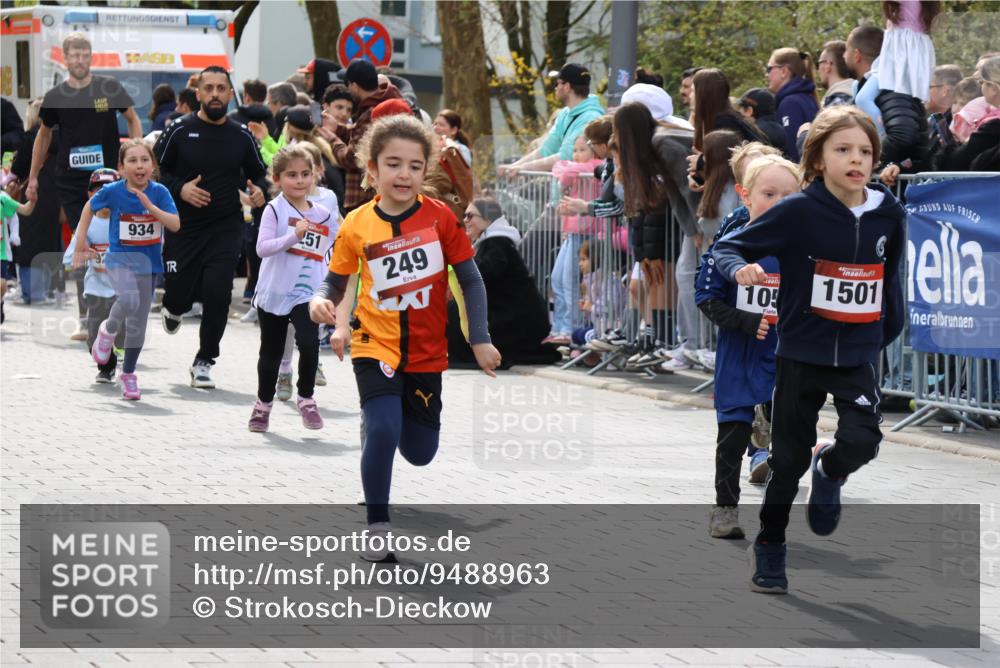 12.04.2026 - 45. Internationalen Wilhelmsburger Insellauf Strokosch-Dieckow http://msf.ph/oto/9488963 12.04.2026 14:09:33 Ziel 216, 25, 1066, 209, 915, 221, 541, 1501, 249, 1059, 1516, 94, 921, 251, 945, 934 meine-sportfotos.de