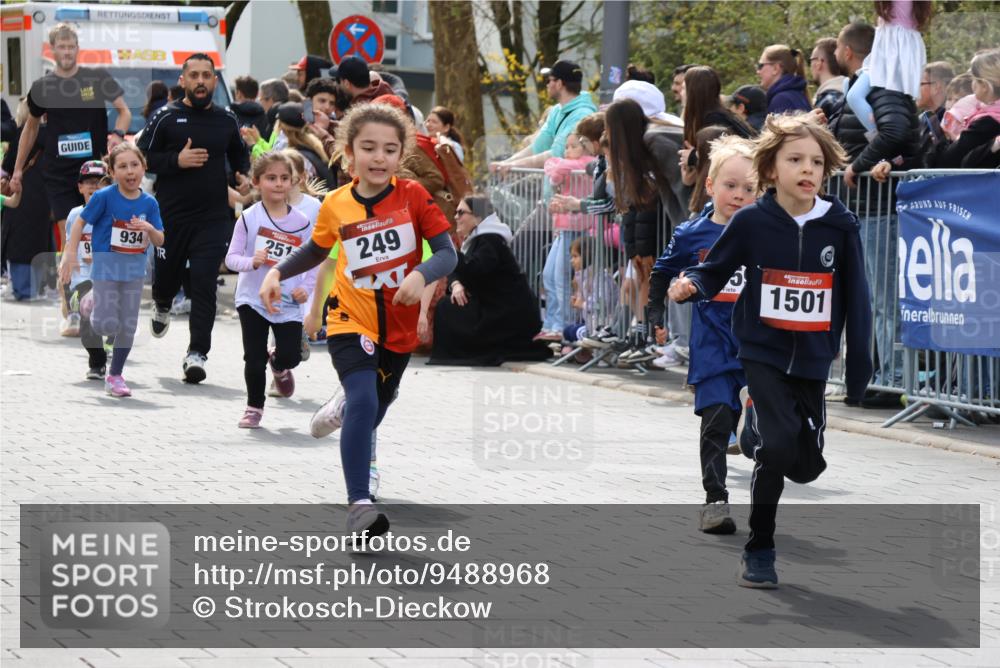 12.04.2026 - 45. Internationalen Wilhelmsburger Insellauf Strokosch-Dieckow http://msf.ph/oto/9488968 12.04.2026 14:09:33 Ziel 216, 25, 1066, 209, 915, 221, 541, 1501, 249, 1059, 1516, 94, 921, 251, 945, 934 meine-sportfotos.de
