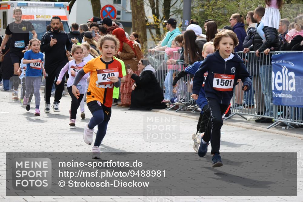12.04.2026 - 45. Internationalen Wilhelmsburger Insellauf Strokosch-Dieckow http://msf.ph/oto/9488981 12.04.2026 14:09:33 Ziel 216, 25, 1066, 209, 915, 221, 541, 1501, 249, 1059, 1516, 94, 921, 251, 945, 934 meine-sportfotos.de