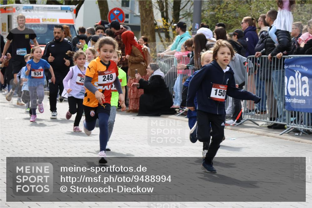 12.04.2026 - 45. Internationalen Wilhelmsburger Insellauf Strokosch-Dieckow http://msf.ph/oto/9488994 12.04.2026 14:09:33 Ziel 216, 25, 1066, 209, 915, 221, 541, 1501, 249, 1059, 1516, 94, 921, 251, 945, 934 meine-sportfotos.de