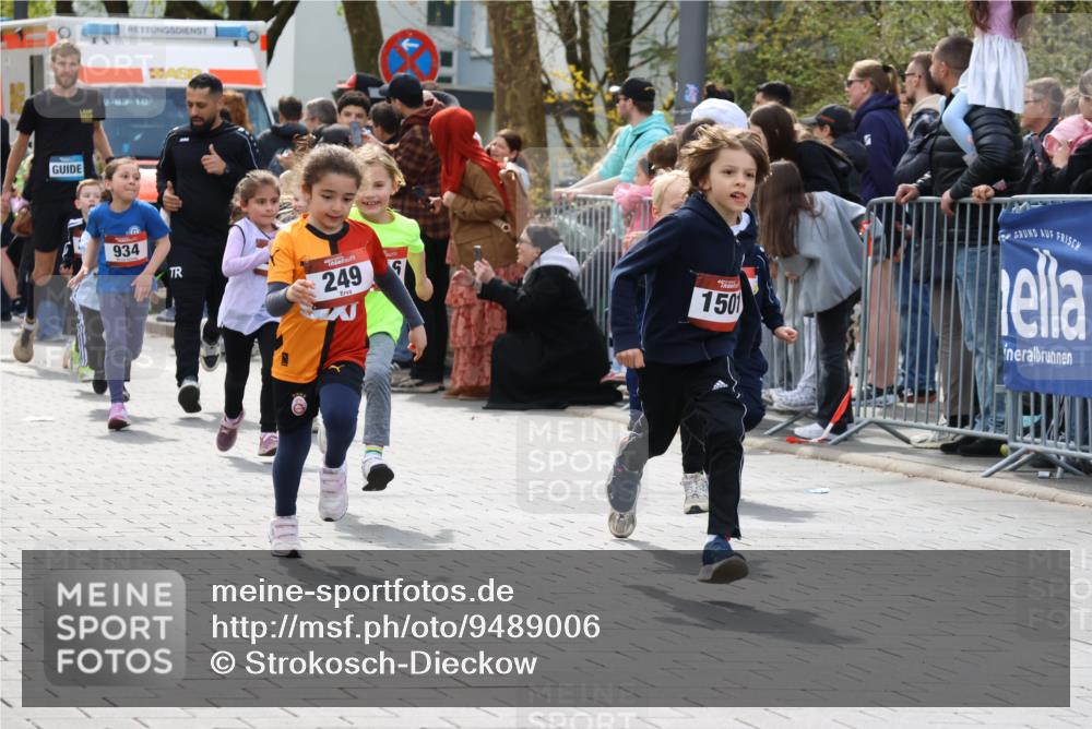 12.04.2026 - 45. Internationalen Wilhelmsburger Insellauf Strokosch-Dieckow http://msf.ph/oto/9489006 12.04.2026 14:09:32 Ziel 216, 25, 1066, 209, 915, 221, 541, 1501, 249, 1059, 1516, 94, 921, 251, 945, 934 meine-sportfotos.de