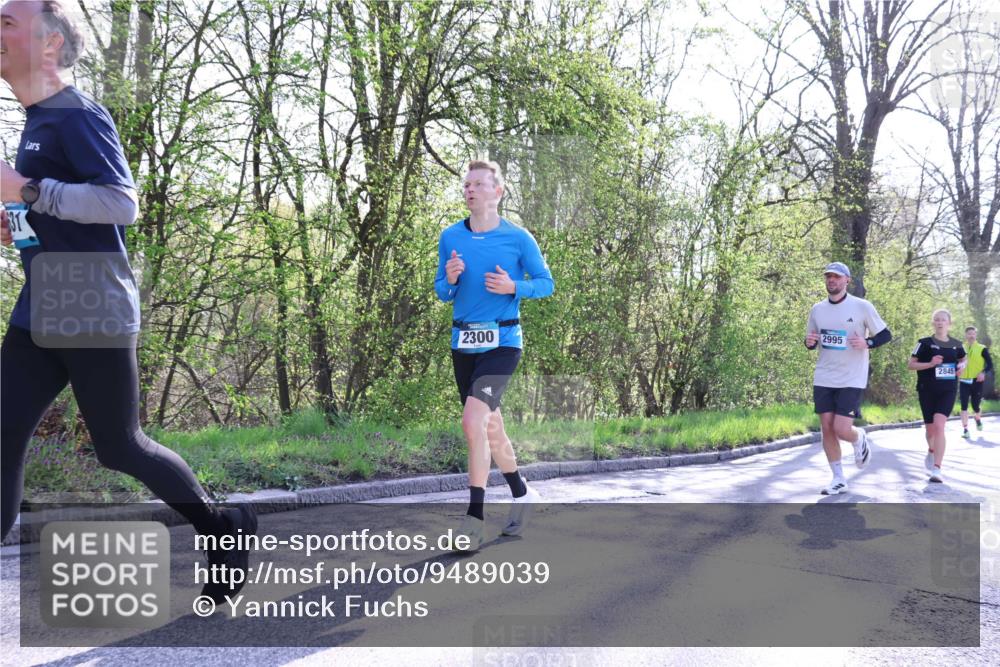 12.04.2026 - 45. Internationalen Wilhelmsburger Insellauf Yannick Fuchs http://msf.ph/oto/9489039 12.04.2026 10:34:51 Laufen 2300, 2995, 2845 meine-sportfotos.de