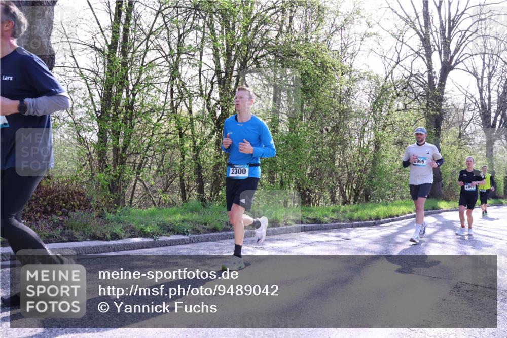 12.04.2026 - 45. Internationalen Wilhelmsburger Insellauf Yannick Fuchs http://msf.ph/oto/9489042 12.04.2026 10:34:52 Laufen 2300, 2995, 2845 meine-sportfotos.de