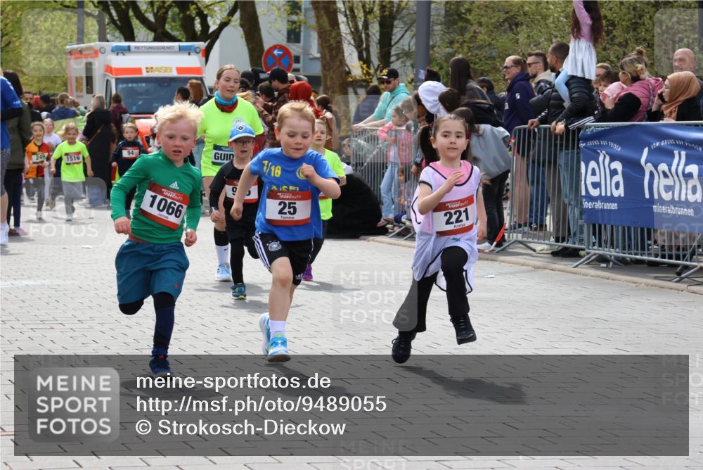 12.04.2026 - 45. Internationalen Wilhelmsburger Insellauf Strokosch-Dieckow http://msf.ph/oto/9489055 12.04.2026 14:09:28 Ziel 270, 220, 219, 216, 25, 1066, 209, 915, 221, 541, 1501 meine-sportfotos.de