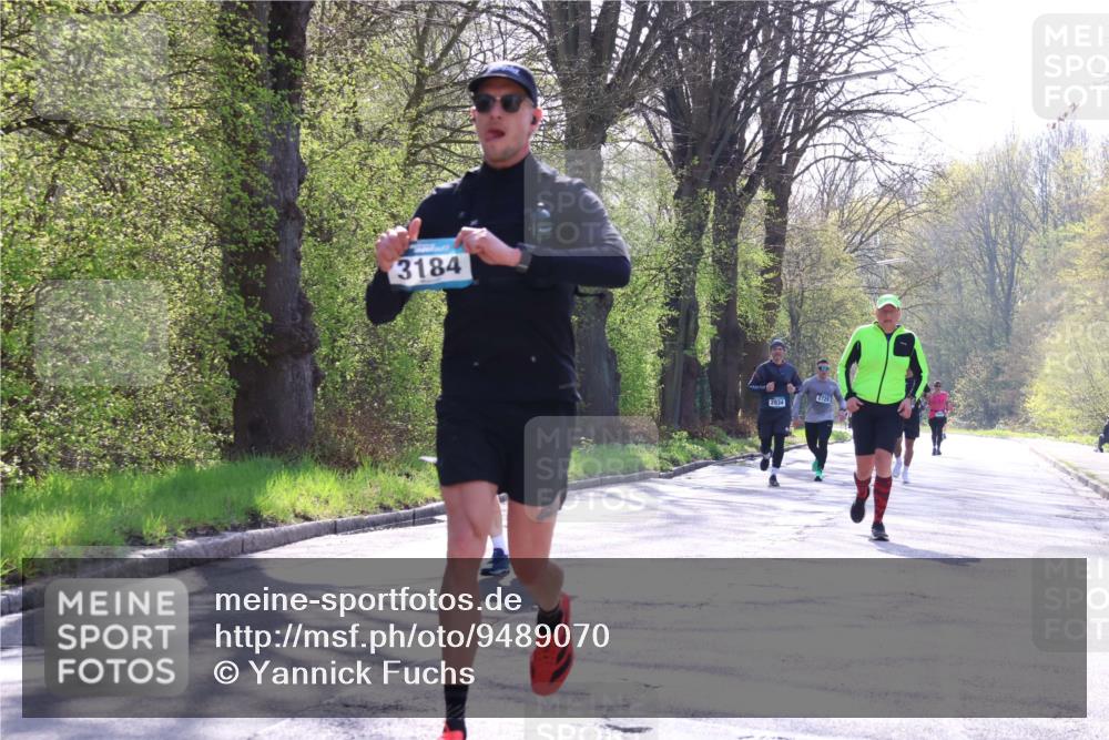 12.04.2026 - 45. Internationalen Wilhelmsburger Insellauf Yannick Fuchs http://msf.ph/oto/9489070 12.04.2026 10:40:44 Laufen 3184, 2834, 2729 meine-sportfotos.de
