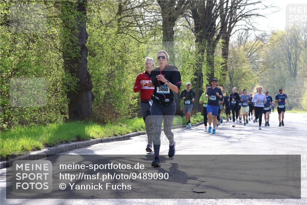12.04.2026 - 45. Internationalen Wilhelmsburger Insellauf Yannick Fuchs http://msf.ph/oto/9489090 12.04.2026 10:34:57 Laufen 3860, 5690, 3430, 3848, 2301, 2376, 5046 meine-sportfotos.de