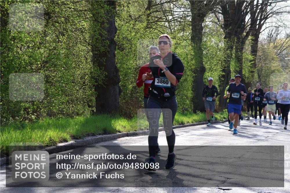 12.04.2026 - 45. Internationalen Wilhelmsburger Insellauf Yannick Fuchs http://msf.ph/oto/9489098 12.04.2026 10:34:58 Laufen 3860, 3430, 5690, 3440, 2376 meine-sportfotos.de