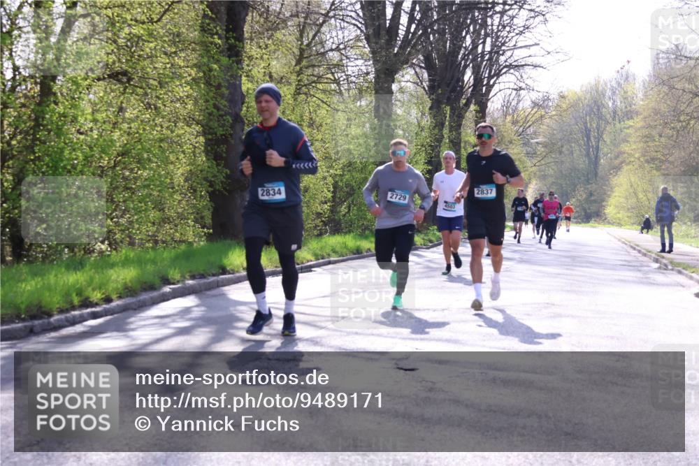 12.04.2026 - 45. Internationalen Wilhelmsburger Insellauf Yannick Fuchs http://msf.ph/oto/9489171 12.04.2026 10:40:51 Laufen 2729, 2834, 4503, 2837 meine-sportfotos.de