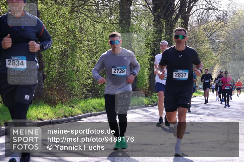 12.04.2026 - 45. Internationalen Wilhelmsburger Insellauf Yannick Fuchs http://msf.ph/oto/9489176 12.04.2026 10:40:52 Laufen 2834, 2729, 2837, 0, 2746, 4943 meine-sportfotos.de