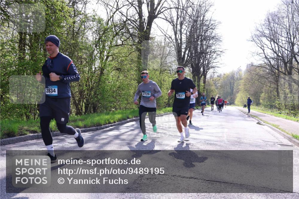12.04.2026 - 45. Internationalen Wilhelmsburger Insellauf Yannick Fuchs http://msf.ph/oto/9489195 12.04.2026 10:40:53 Laufen 2834, 2729, 2837, 503 meine-sportfotos.de