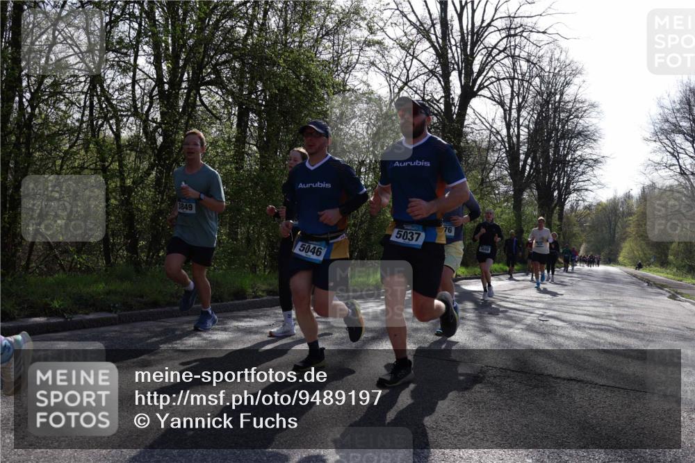 12.04.2026 - 45. Internationalen Wilhelmsburger Insellauf Yannick Fuchs http://msf.ph/oto/9489197 12.04.2026 10:35:07 Laufen 3849, 5046, 5037, 76 meine-sportfotos.de