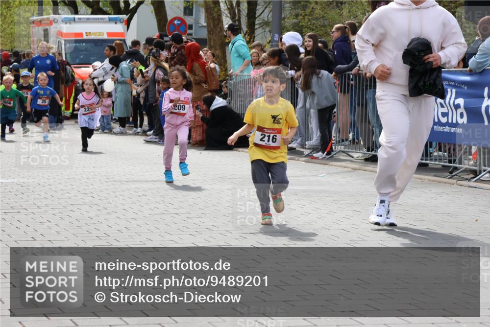 12.04.2026 - 45. Internationalen Wilhelmsburger Insellauf Strokosch-Dieckow http://msf.ph/oto/9489201 12.04.2026 14:09:24 Ziel 223, 271, 691, 1511, 252, 270, 220, 219, 216, 25, 1066, 209, 915, 221 meine-sportfotos.de