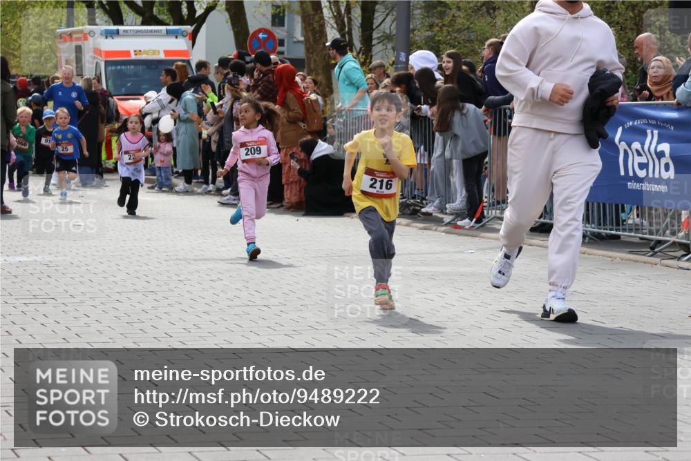 12.04.2026 - 45. Internationalen Wilhelmsburger Insellauf Strokosch-Dieckow http://msf.ph/oto/9489222 12.04.2026 14:09:24 Ziel 223, 271, 691, 1511, 252, 270, 220, 219, 216, 25, 1066, 209, 915, 221 meine-sportfotos.de