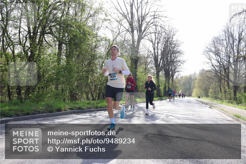 12.04.2026 - 45. Internationalen Wilhelmsburger Insellauf Yannick Fuchs http://msf.ph/oto/9489234 12.04.2026 10:35:10 Laufen 3830, 3008 meine-sportfotos.de
