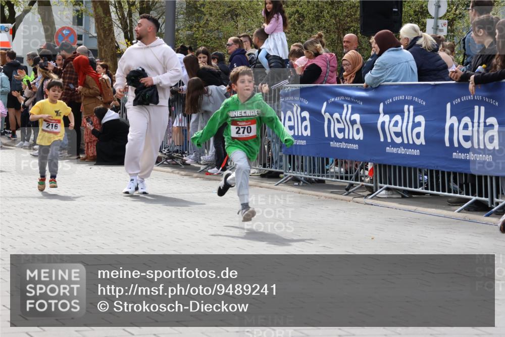 12.04.2026 - 45. Internationalen Wilhelmsburger Insellauf Strokosch-Dieckow http://msf.ph/oto/9489241 12.04.2026 14:09:22 Ziel 927, 215, 577, 223, 271, 691, 1511, 252, 270, 220, 219, 216 meine-sportfotos.de