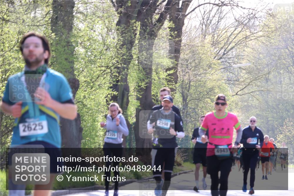 12.04.2026 - 45. Internationalen Wilhelmsburger Insellauf Yannick Fuchs http://msf.ph/oto/9489244 12.04.2026 10:40:57 Laufen 2625, 2355, 2598, 4943 meine-sportfotos.de