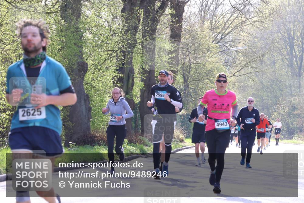 12.04.2026 - 45. Internationalen Wilhelmsburger Insellauf Yannick Fuchs http://msf.ph/oto/9489246 12.04.2026 10:40:58 Laufen 2625, 23, 2598, 4943, 555 meine-sportfotos.de